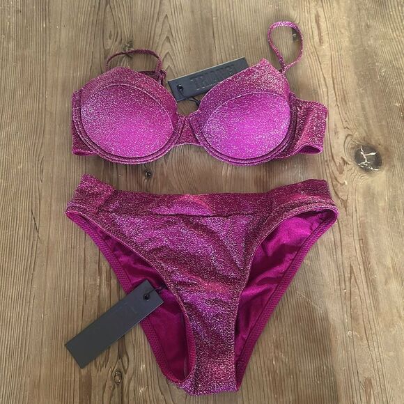 TRIANGL MACIA GRAPE SPARKLE NEW WITH TAG NO BAG
